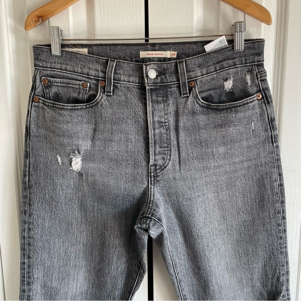 Levi’s Premium Wedgie Straight Jeans Women’s 29 Black Gray Faded Button Fly EUC - Picture 2 of 16